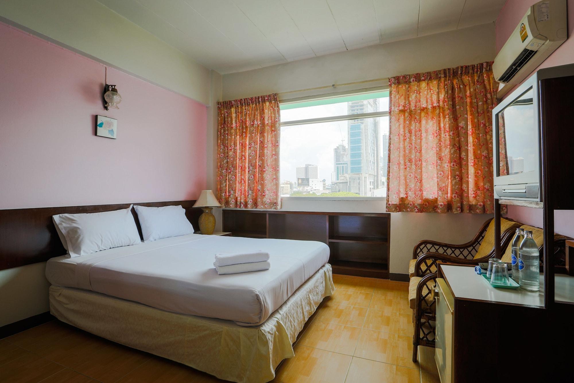 Ruamchitt Travelodge Bangkok Exterior foto