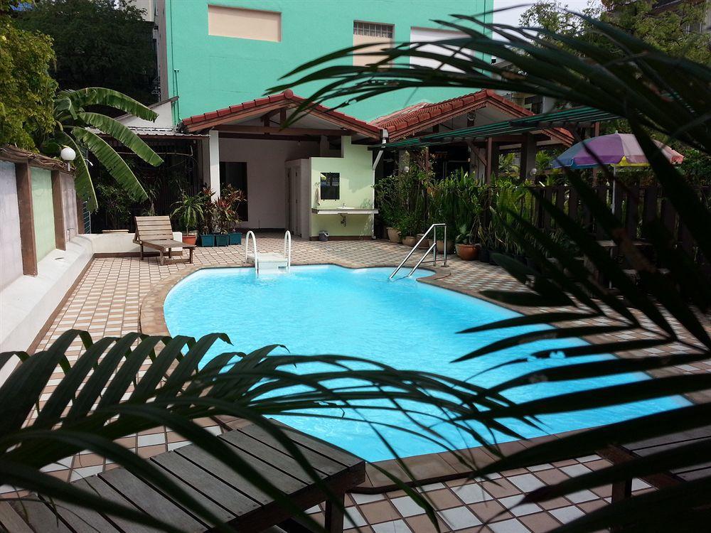 Ruamchitt Travelodge Bangkok Exterior foto