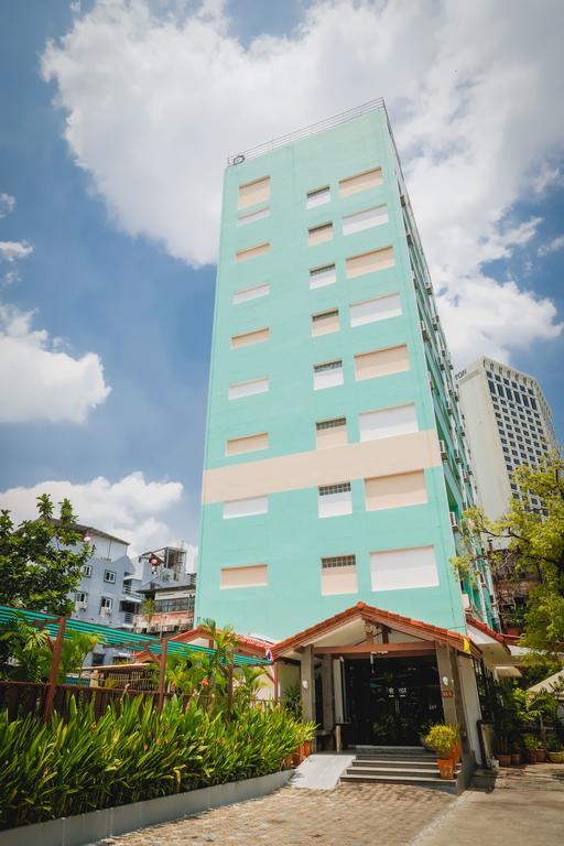 Ruamchitt Travelodge Bangkok Exterior foto