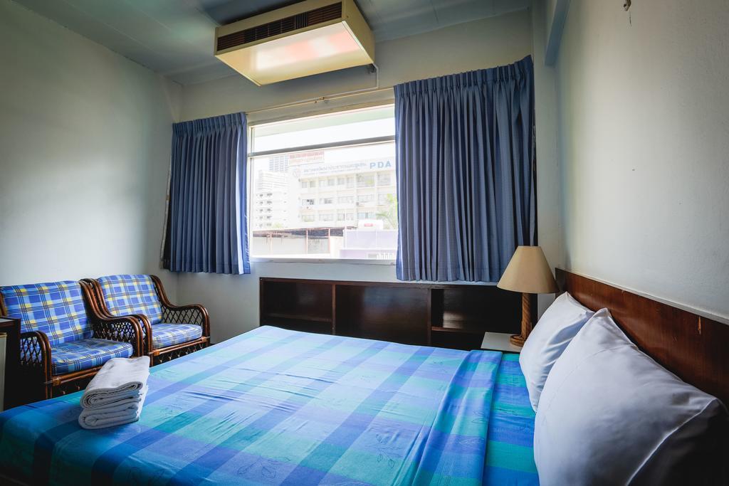 Ruamchitt Travelodge Bangkok Exterior foto