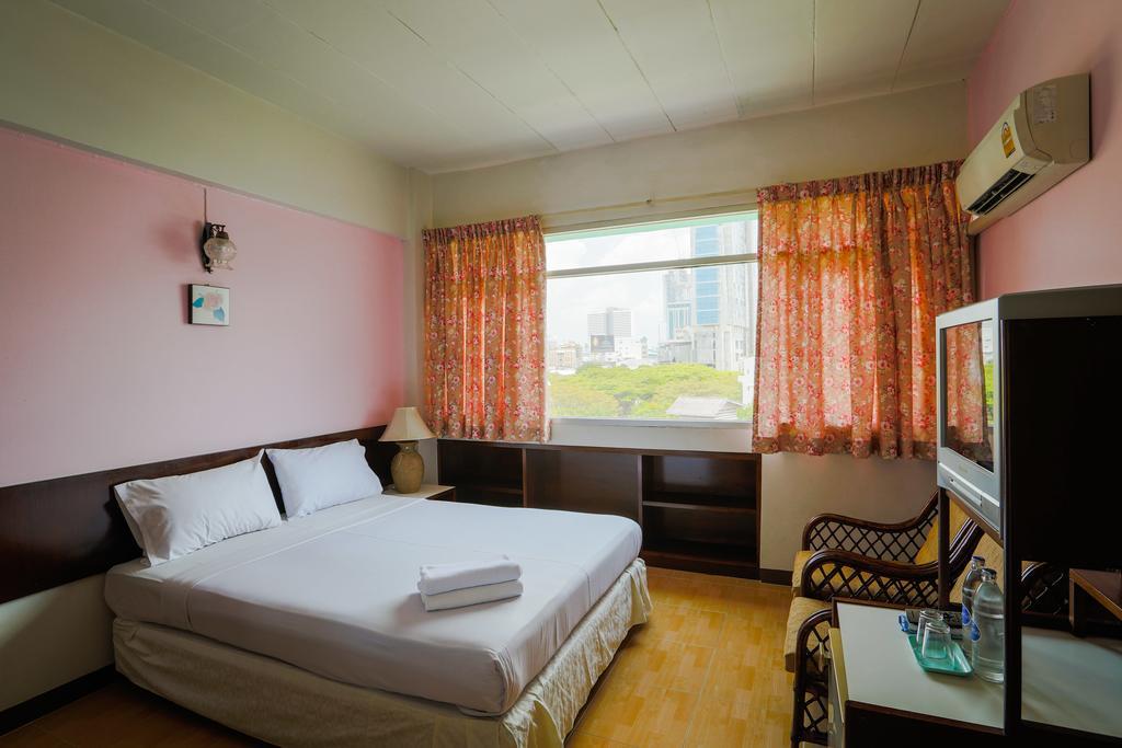 Ruamchitt Travelodge Bangkok Exterior foto