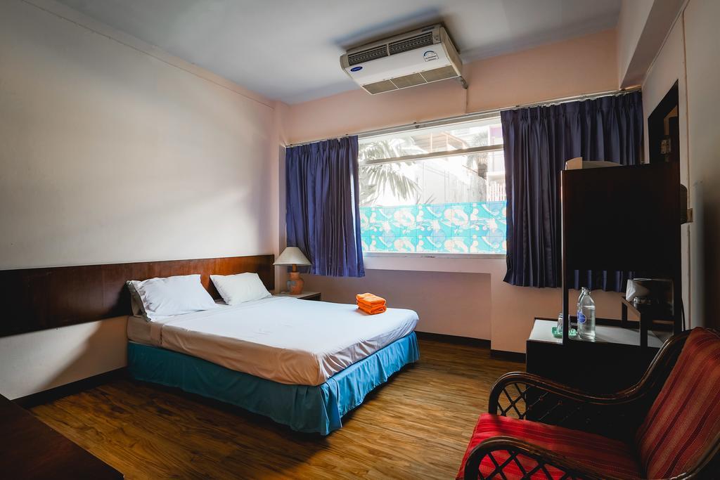 Ruamchitt Travelodge Bangkok Exterior foto
