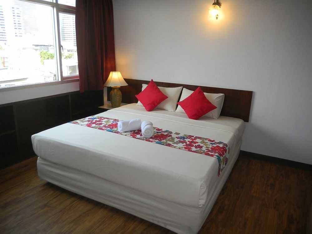 Ruamchitt Travelodge Bangkok Exterior foto