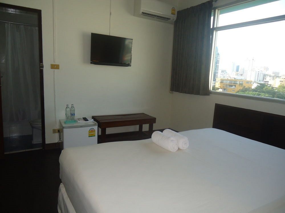 Ruamchitt Travelodge Bangkok Exterior foto